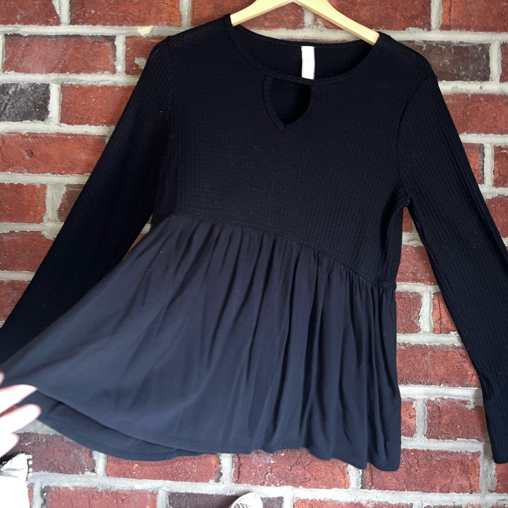Altar’d State black thermal keyhole top with loose bottom